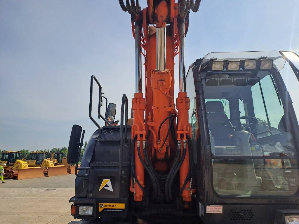 Hitachi ZX170W-5B