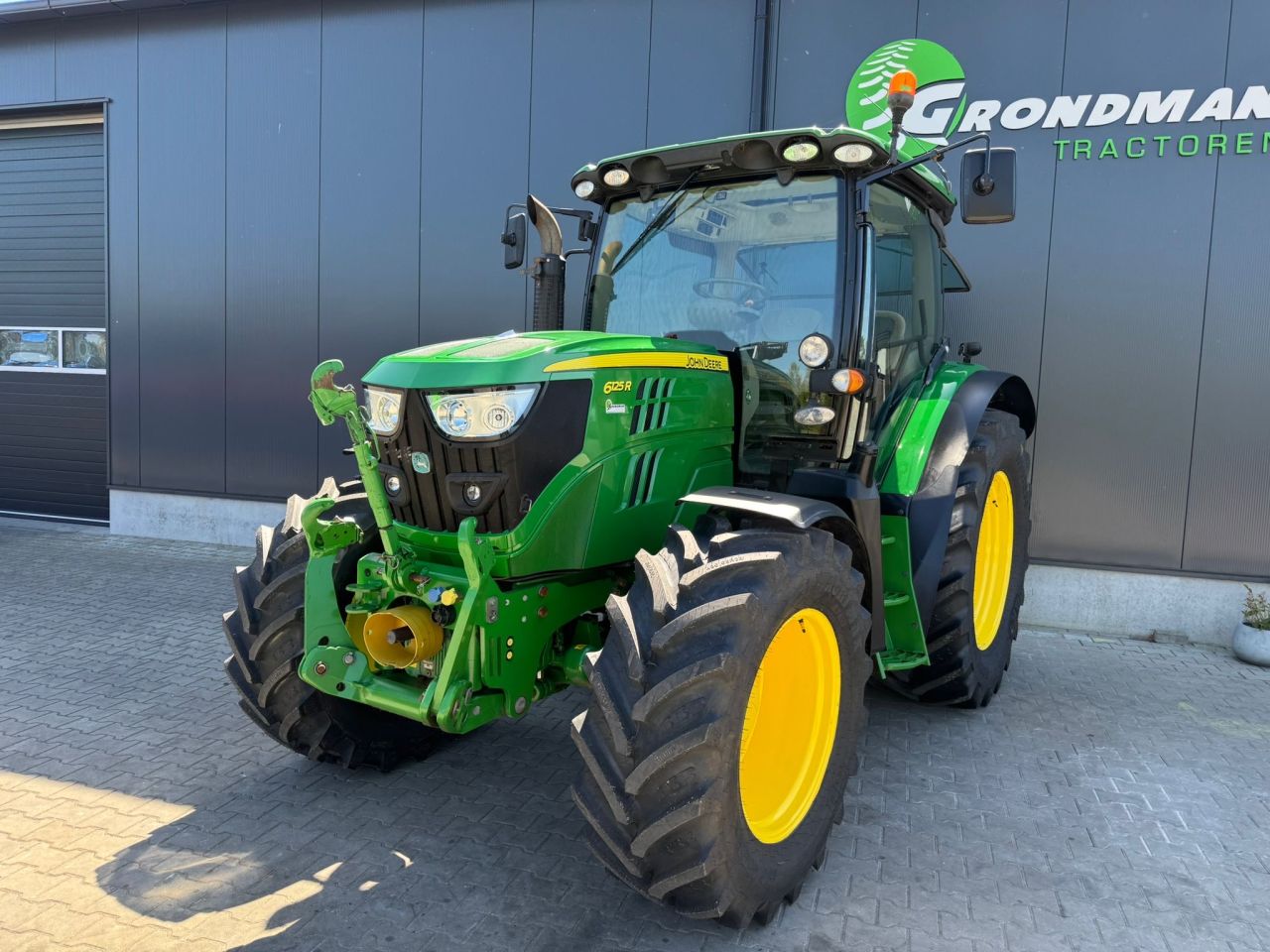 John Deere 6125R AQ