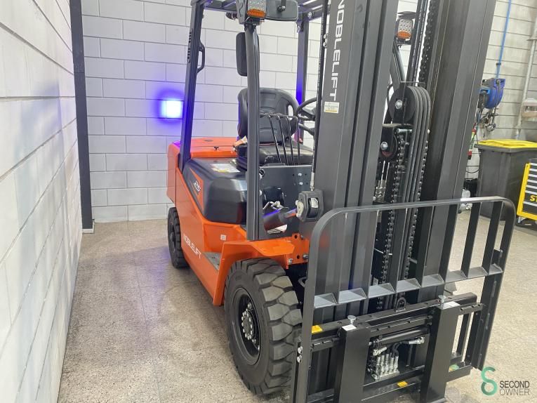 Forklifts Electric Noblelift CPD25-AF1H 2025 Triplex