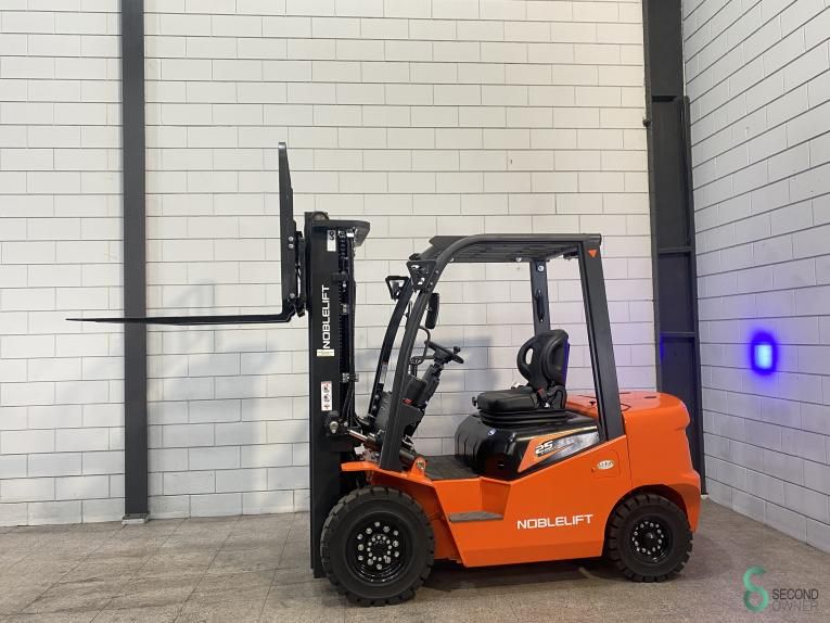 Forklifts Electric Noblelift CPD25-AF1H 2025 Triplex