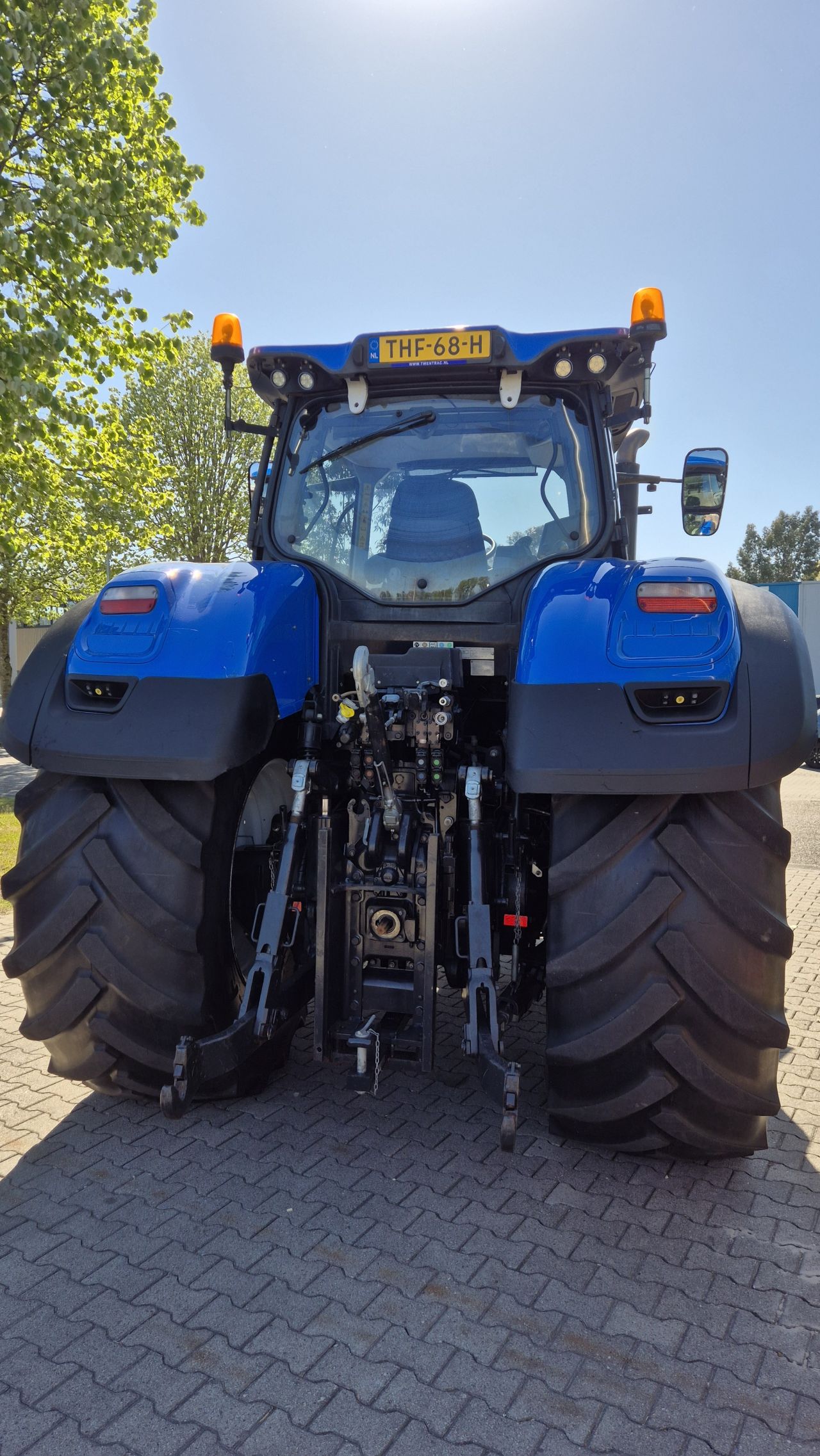 New Holland T7.315 HD AC50, Luchtdrukremmen