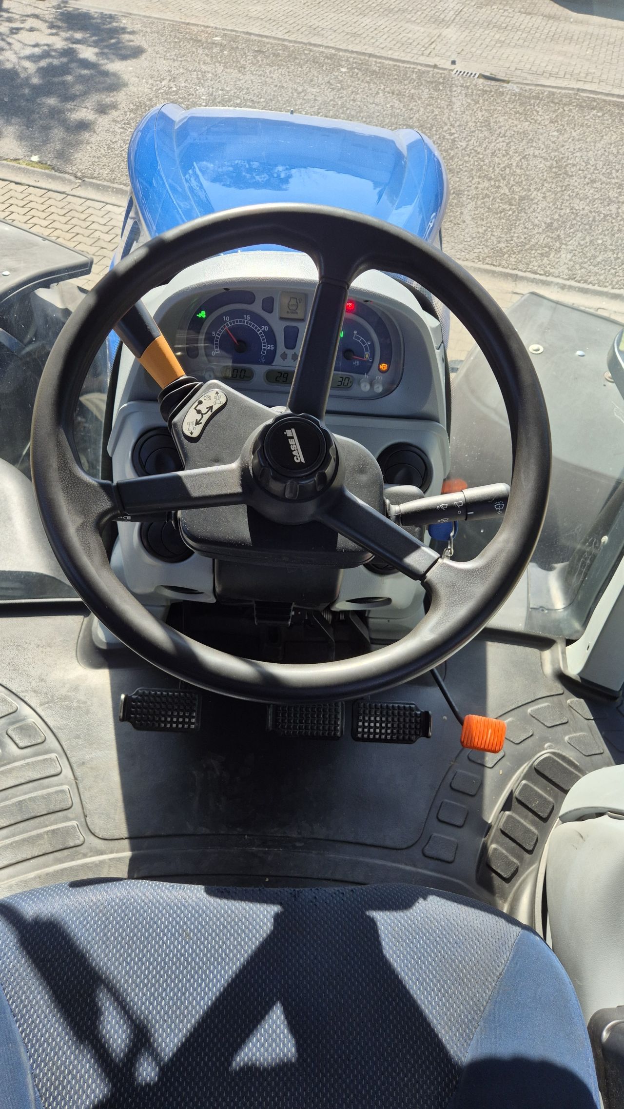 New Holland T7.315 HD AC50, Luchtdrukremmen