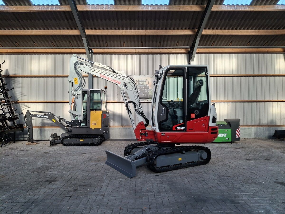 Takeuchi TB230, minigraver, minikraan, BJ2026, Nieuw!