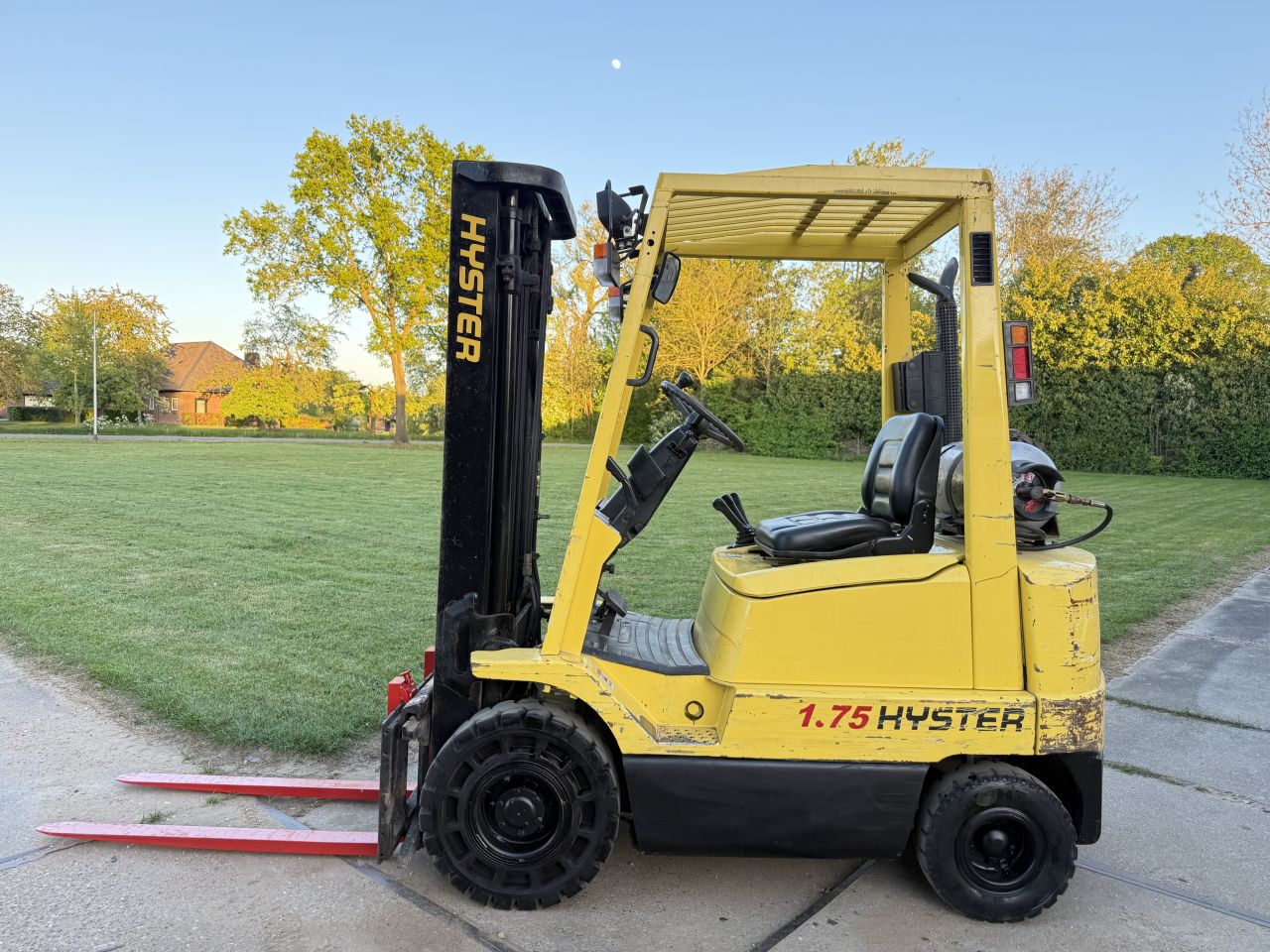 Hyster 1750KG lpg heftruck triplex 4.9M freelift Sideshift
