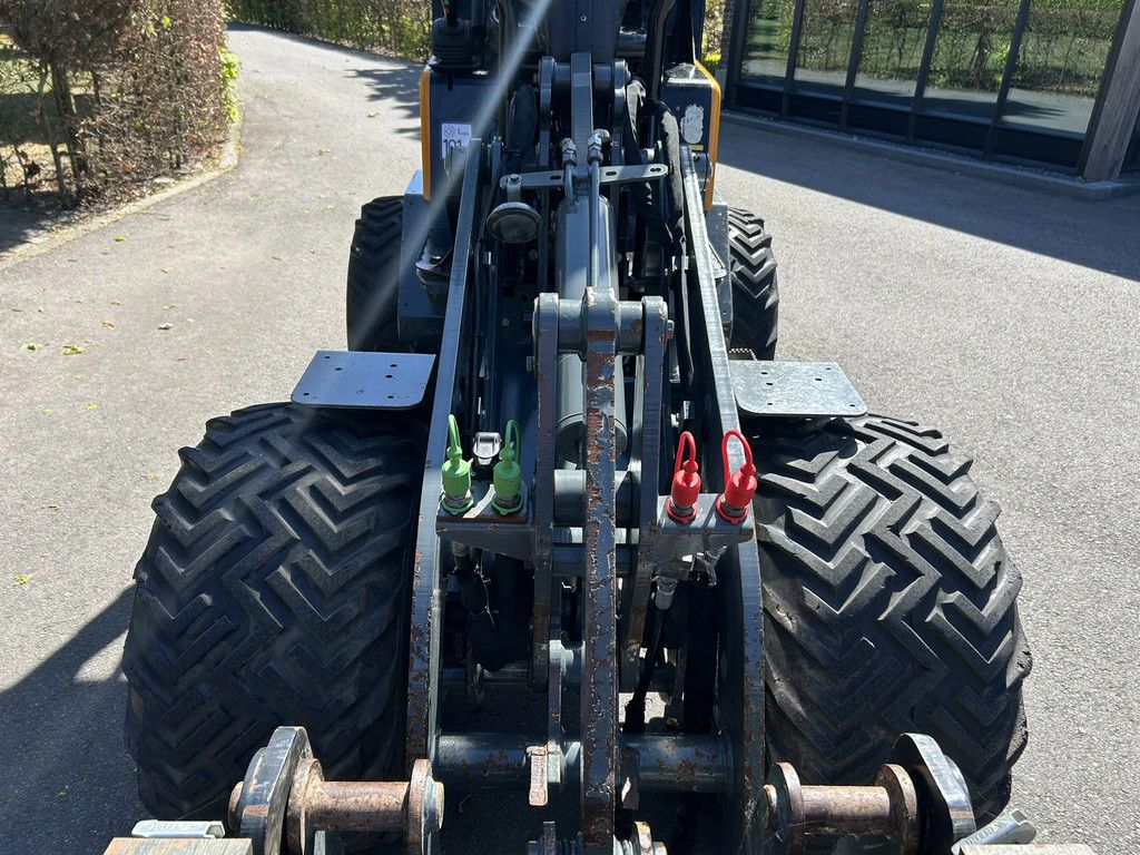 Giant D332SWT X-tra HD