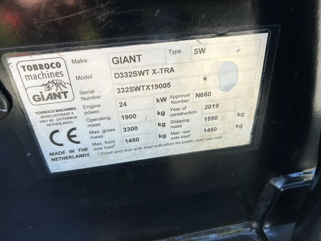 Giant D332SWT X-tra HD