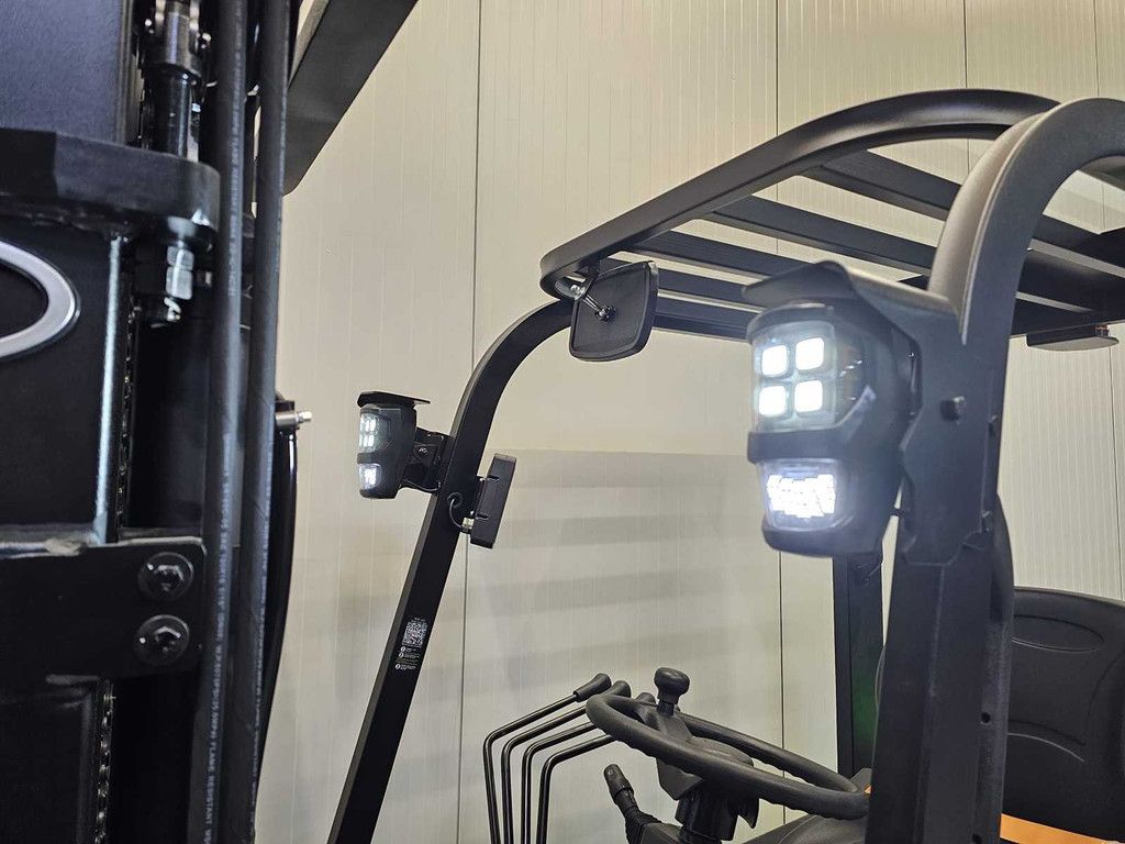 EP Triplex - Freelift- Sideshift - Li-Ion EFXZ-301 hefhoogte 4,8 meter