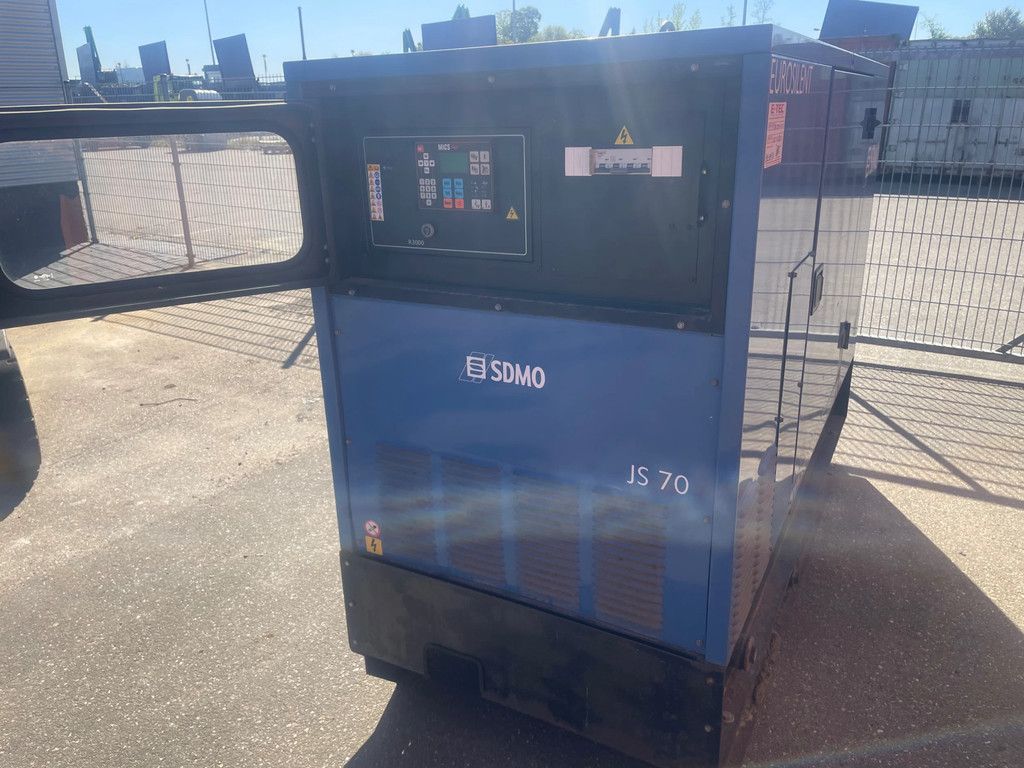 SDMO JS70K 70 KVA (50 std.) NSA Nieuwstaat !!