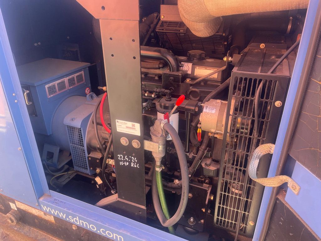 SDMO JS70K 70 KVA (50 std.) NSA Nieuwstaat !!