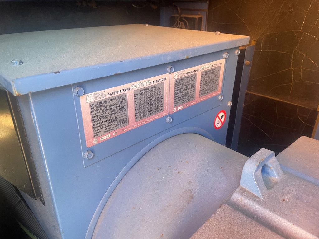 SDMO JS70K 70 KVA (50 std.) NSA Nieuwstaat !!