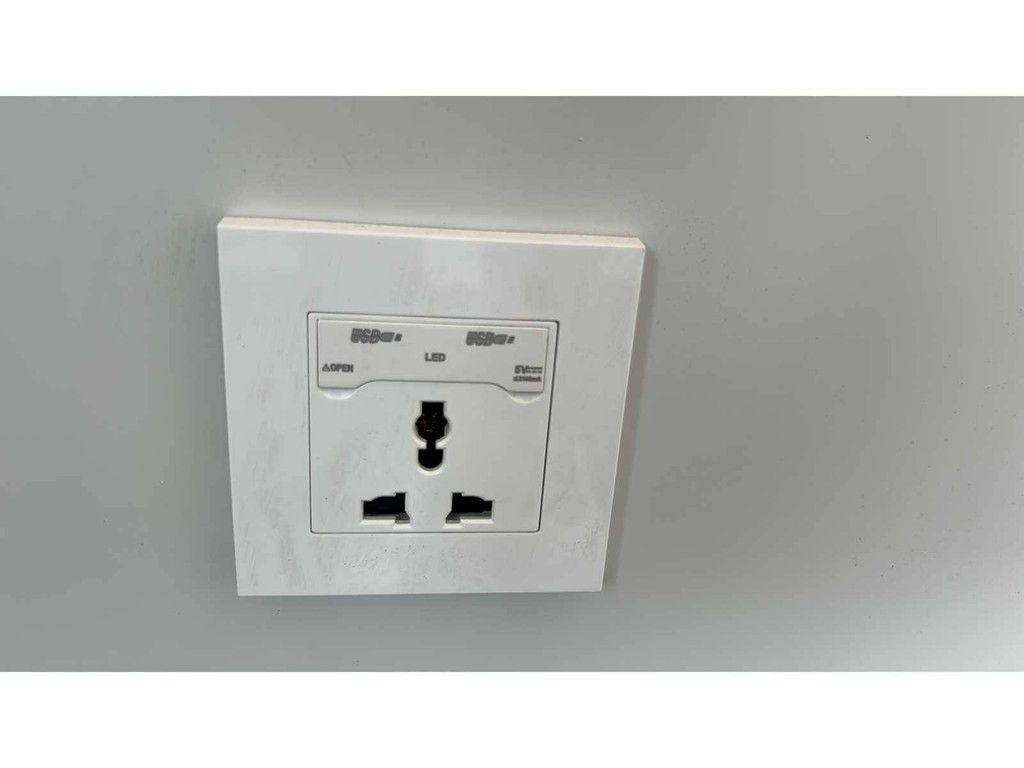 Mobile living unit with bathroom 2026