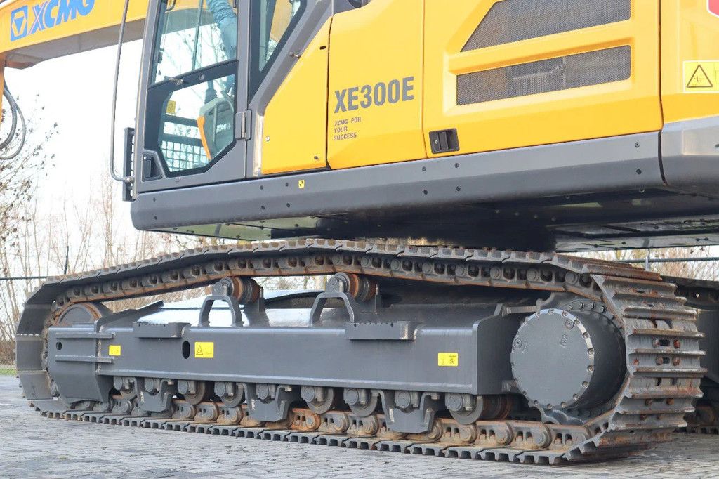 XCMG XE300E | CE | CUMMINS STAGE V | HAMMER / SHEAR