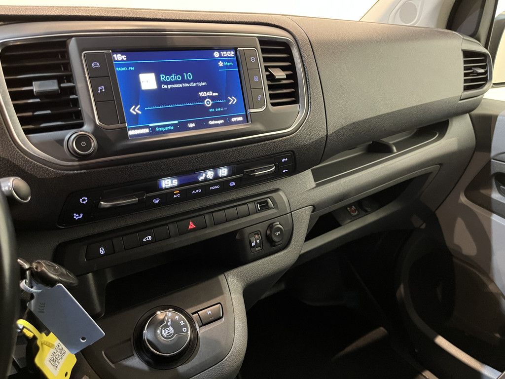 Peugeot Expert 2.0 BlueHDI 120 Long Premium 123 PK Automaat / Servicebus / Sortimo Inrichting / Euro 6 / Schuifdeur L + R / Airco / Cruise Control / Camera / CarPlay / 3-Zits