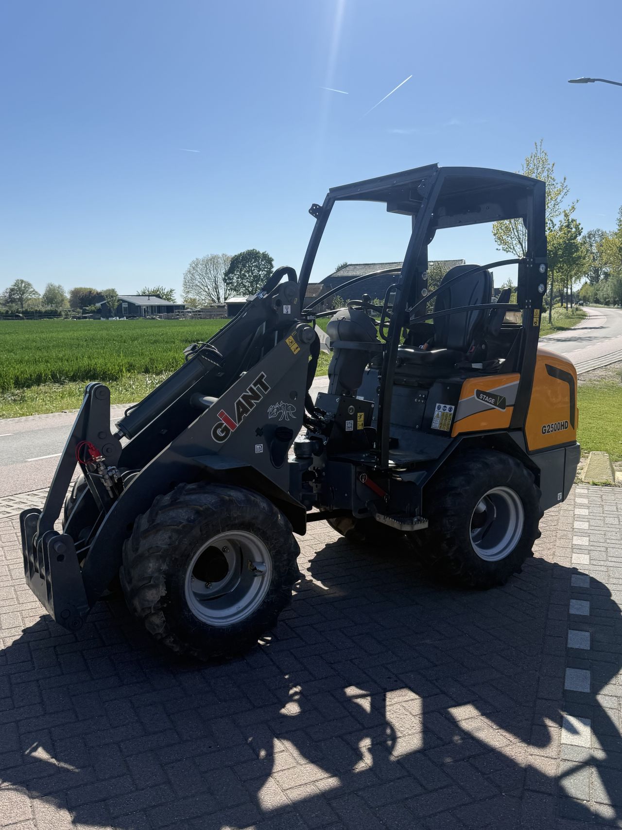 Giant g2500 HD ( 195 uur )