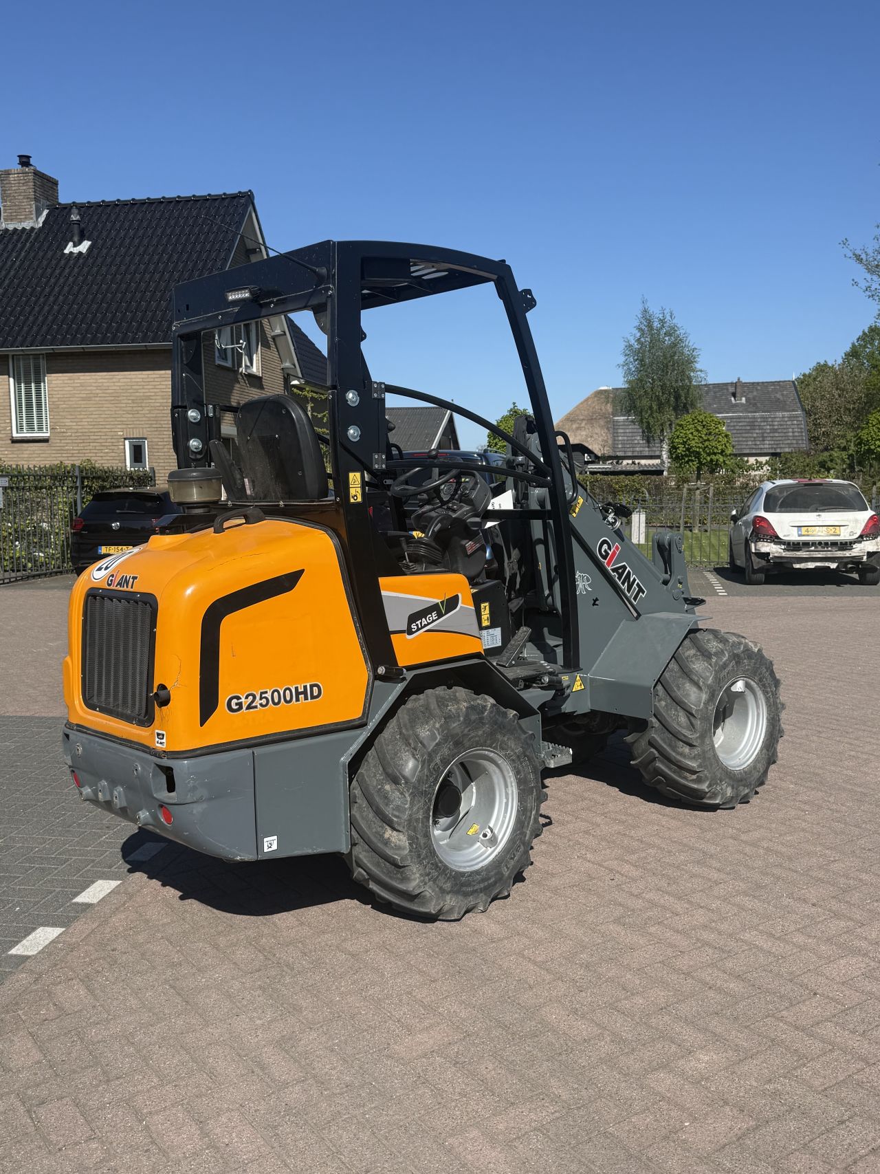 Giant g2500 HD ( 195 uur )