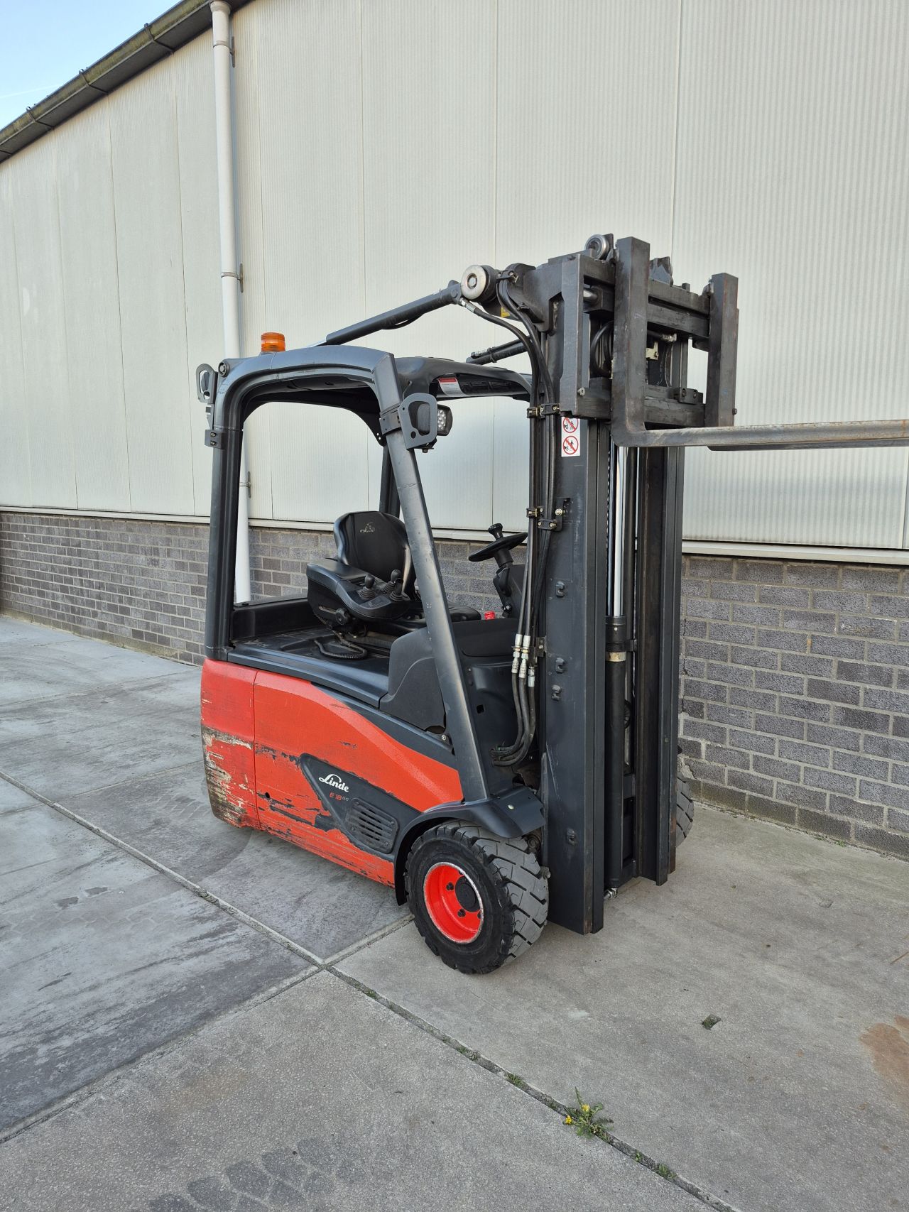 Linde E18-02 triplex sideshift 4.620 mm bj 2017 accu 78%