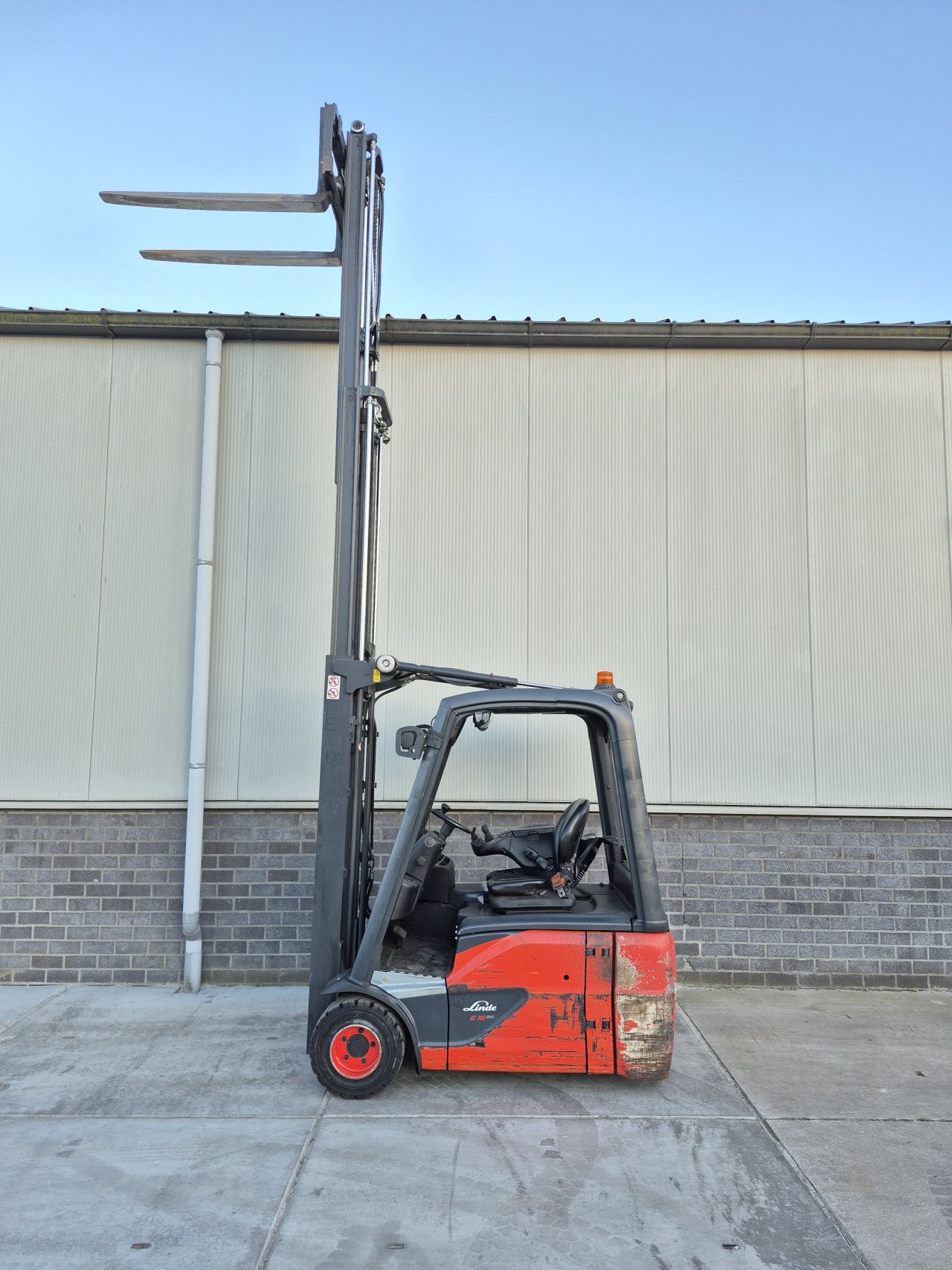 Linde E18-02 triplex sideshift 4.620 mm bj 2017 accu 78%