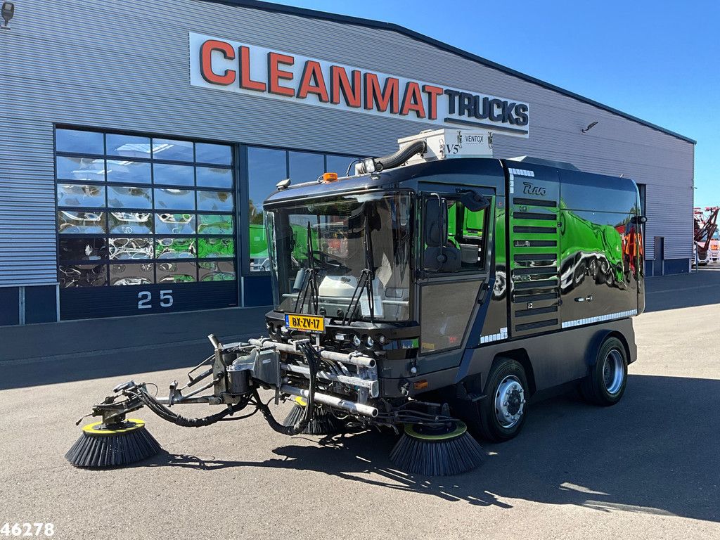 Ravo 580 with 3-rd brush