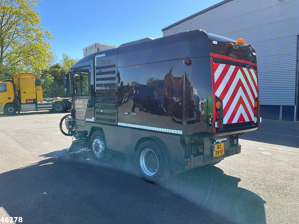 Ravo 580 with 3-rd brush