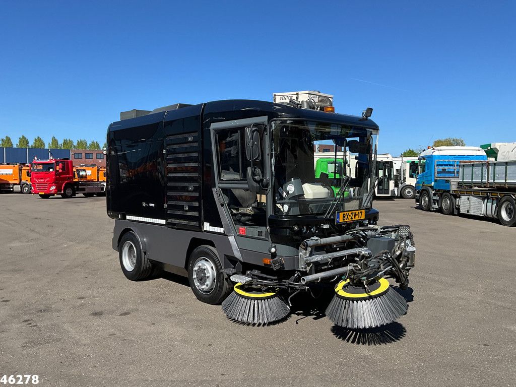 Ravo 580 with 3-rd brush