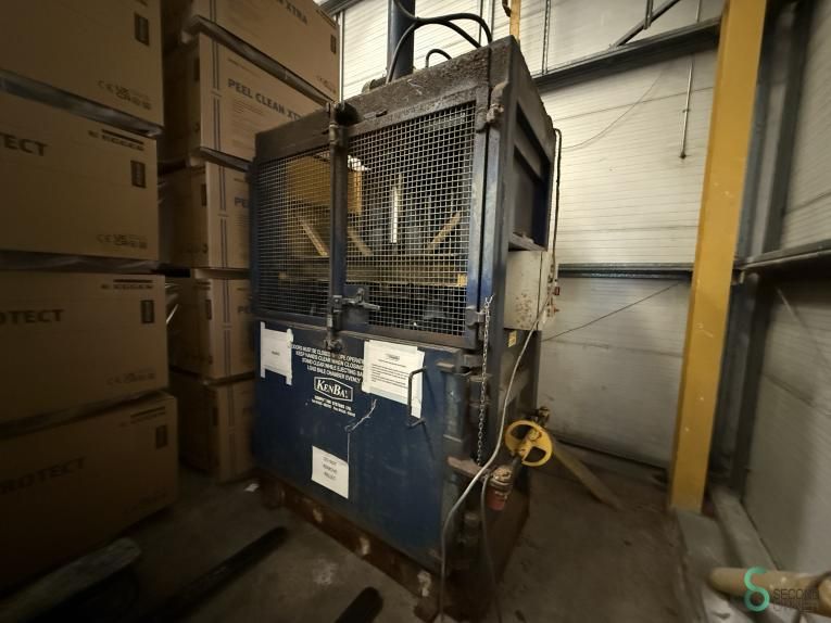 Ballenpressen Kenbay BRG 1 2005