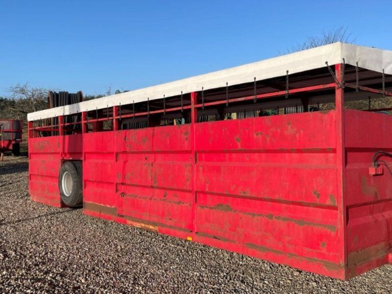 Agro kreaturvogn 8m Kreaturvogn 8m hæve/sænk