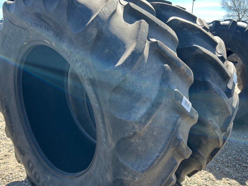 Goodyear 710/70R42