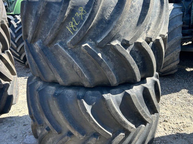 BKT 900/50R42 + 750/55R26