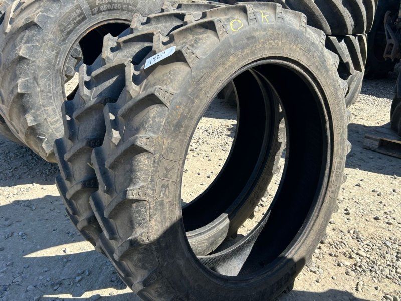 BKT 270/95R36