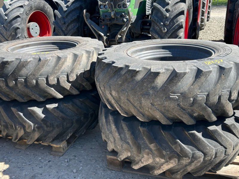 Michelin 440/80-28 Newholland / Case Rendegraver