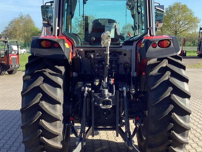 Massey Ferguson 5M.125 F Cab Dyna-4
