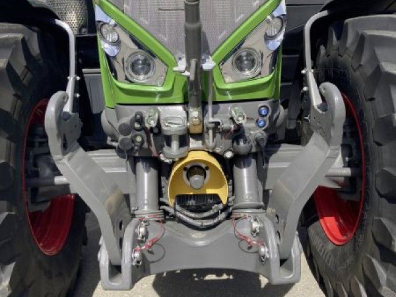 Fendt 828 VARIO S4 PROFI PLUS