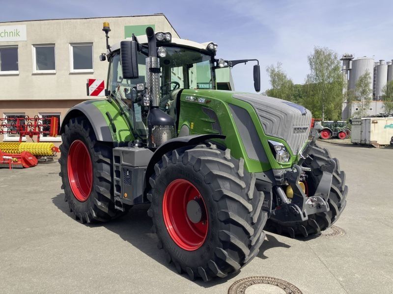 Fendt 828 VARIO S4 PROFI PLUS