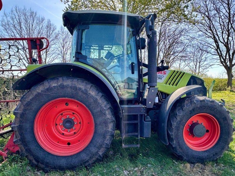 Claas Arion 550 CMATIC