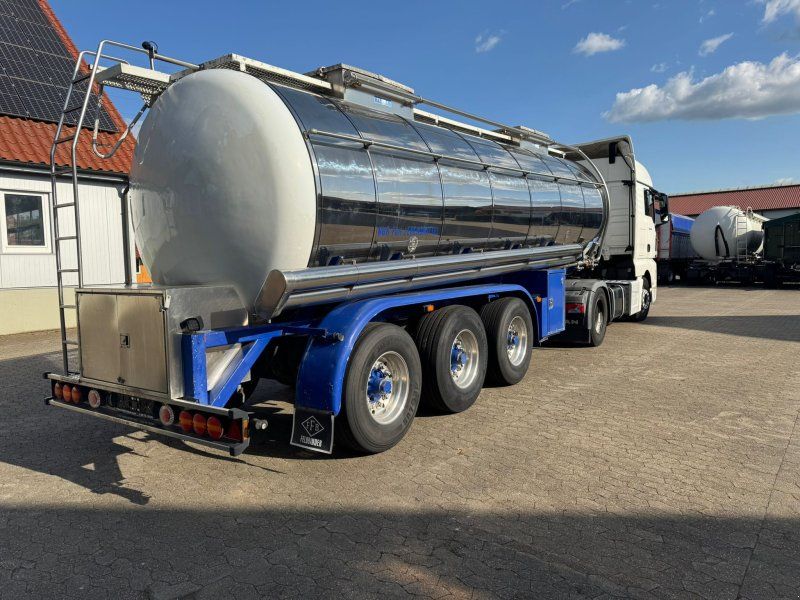 Feldbinder TSA Edelstahl Tanklieger