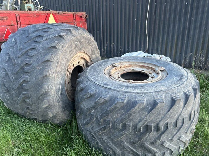 Goodyear 48x3100-20. Prisen er for 2 stk.