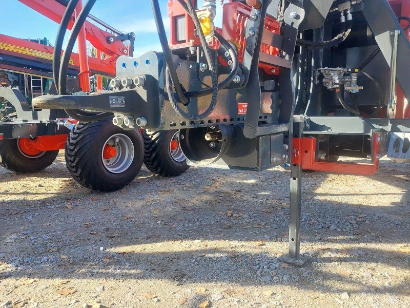 BEHA Rückewagen T810 mit Crane 7050 maschine