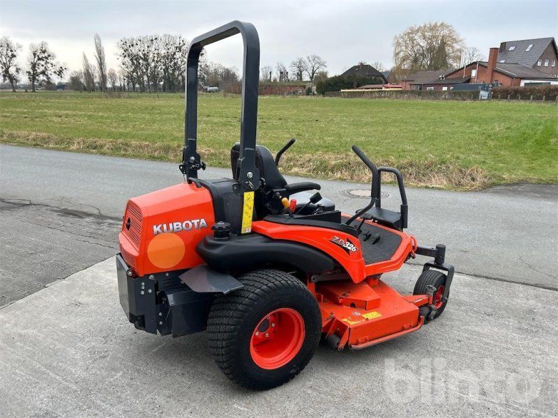 Kubota ZD326S