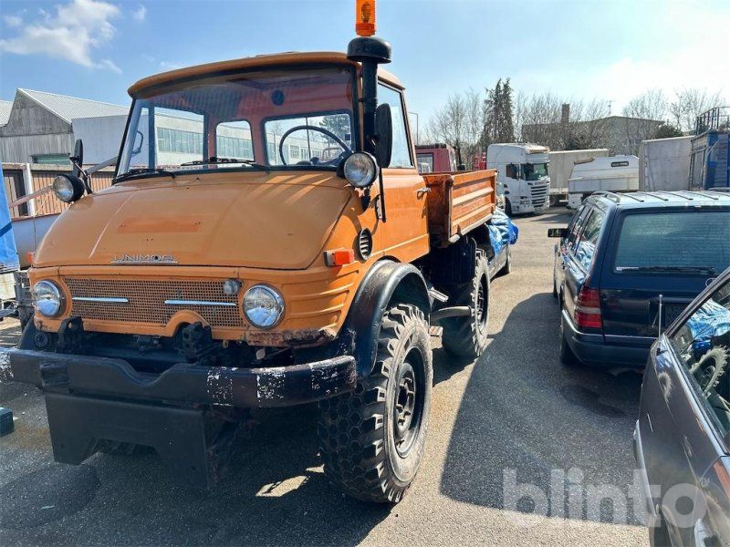 Mercedes-Benz 406