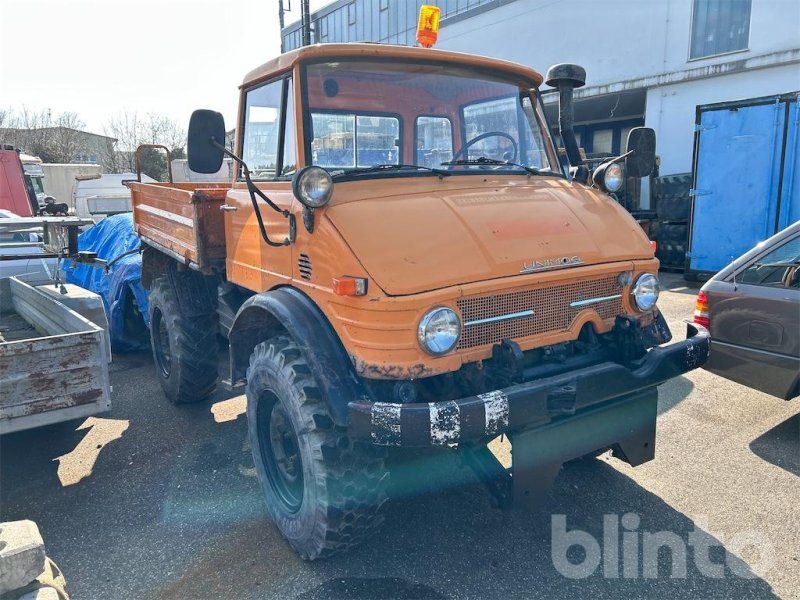 Mercedes-Benz 406
