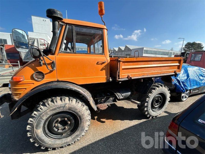 Mercedes-Benz 406