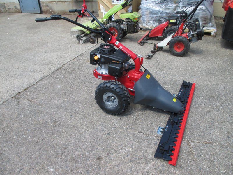 Eurosystems M 310 mit 127 cm Doppelmesserbalken gegenläufige Messer Busatis