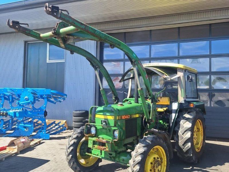 John Deere 1040