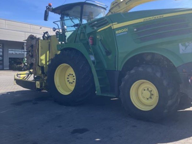 John Deere 8800