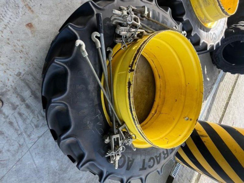 Continental 2X ZWILLINGSRAD 460/85 R42 + VERSCHLÜSSE