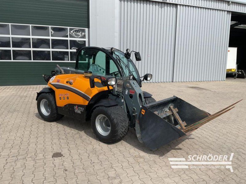 GT 5048 + SCHAUFEL + PALETTENGABEL