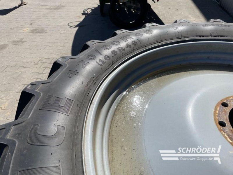 Massey Ferguson 380/85 R30 UND 420/80 R46 ALLIANCE