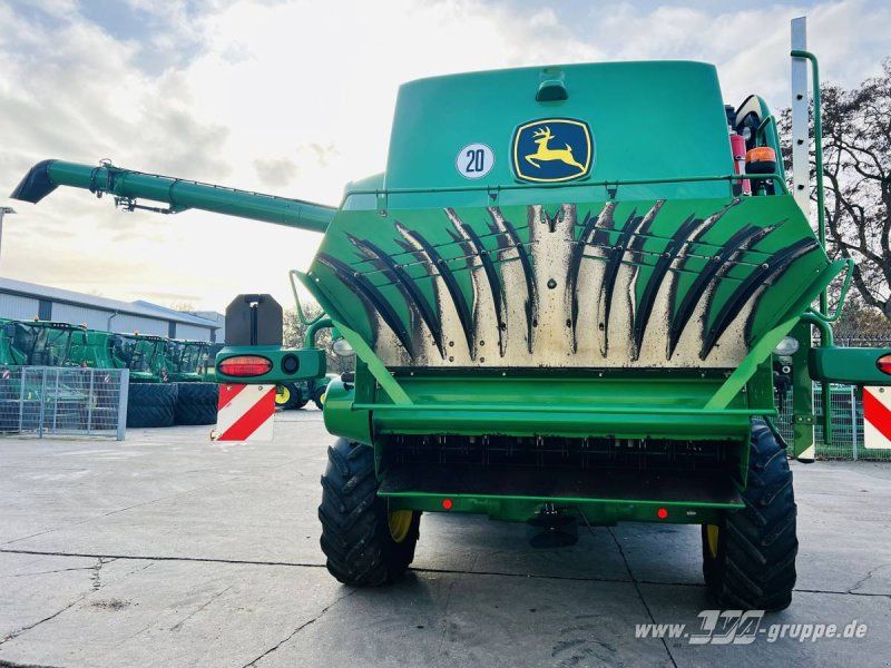 John Deere T660