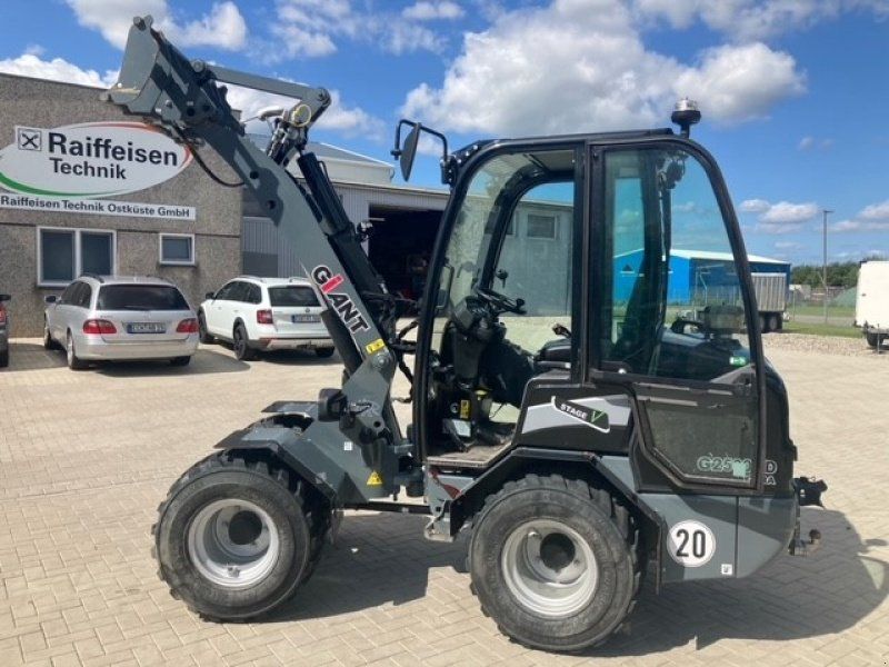Giant 2500 HD xtra
