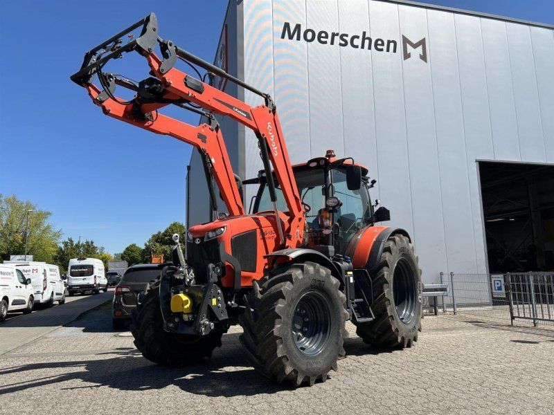 Kubota M6-132